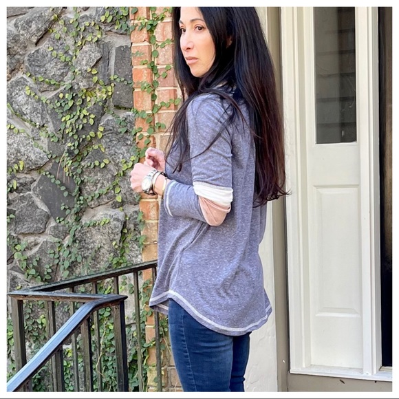 Two tone color block knit fabric casual top - Picture 5 of 7